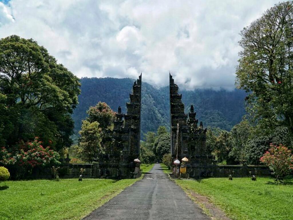 Handara gate